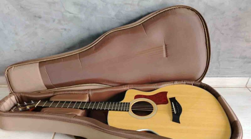 Vende-se Violão Taylor 214ce