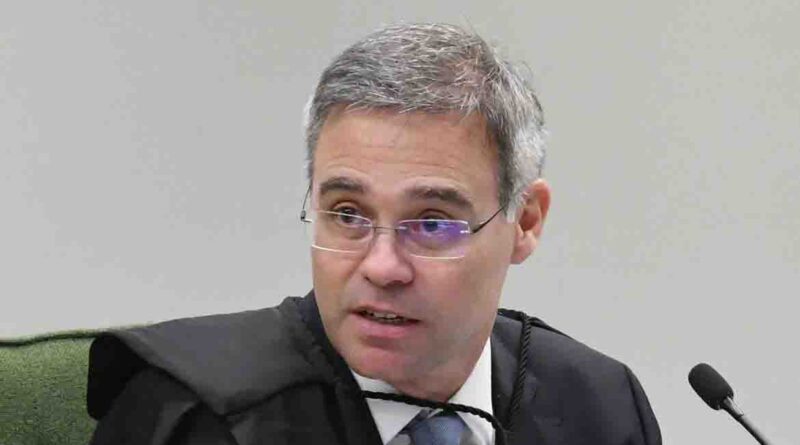 Mendonça usou pedido do partido Novo para afastar diretor-geral da PF